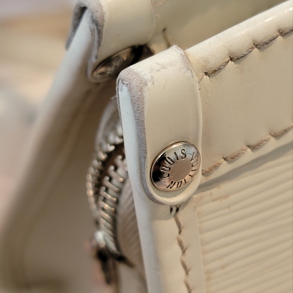 Louis Vuitton Ivory Epi Madeline Leather Handbag PM - Picture 12 of 12